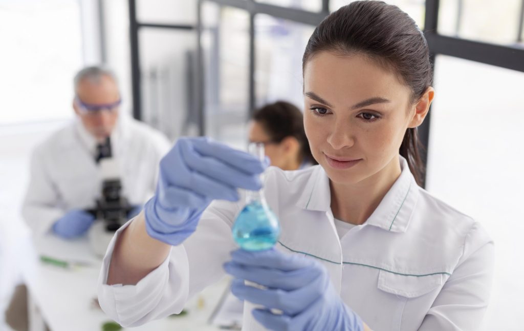 Valutazione dei rischi chimici nei laboratori di ricerca universitari