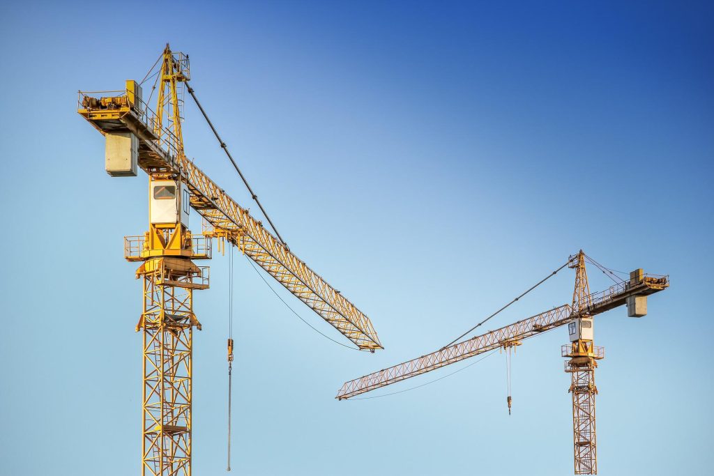 Incidenti sul lavoro. Cede il braccio meccanico e viene travolto