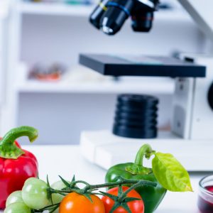 Analisi di laboratorio su alimenti freschi per controllo HACCP e sicurezza alimentare